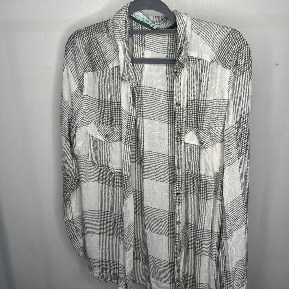 Maurices Light Green Plaid Flannel-Size XL